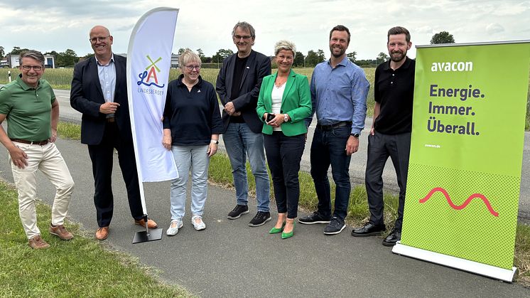 Freuen sich über eine konstruktive Zusammenarbeit: (V.l.) Jobst Pingel, Jens Beckmeyer, Heidrun Kuhlmann, Andreas Voigts, Cosmina Isenberg, Tim Phillip Schuster und Johannes Schlemermeyer.
