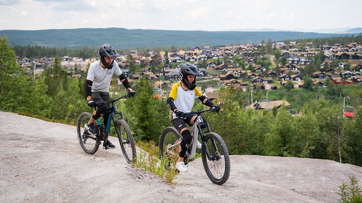 Ny pumptrack, studsmatta med airbag och linbana bland Branäs sommarnyheter 
