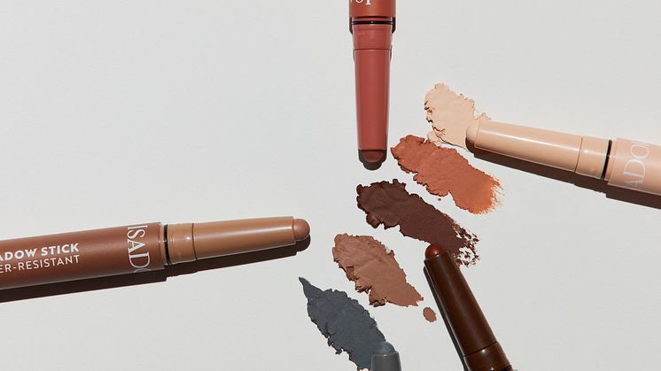 EyeshadowStick_LS64.jpg