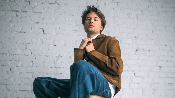 Vilhelm Buchaus släpper dubbelsingeln “Shame on Me / Grow Old” – sista smakprovet inför debutalbumet