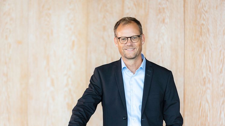 Löfbergsin toimitusjohtaja Anders Fredriksson iloitsee Löfbergsin kahdesta European Coffee Awards 2024  palkintoehdokkuudesta.