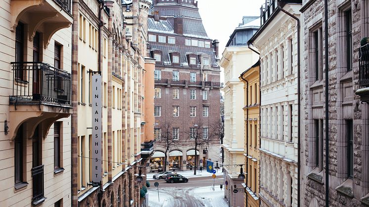 Stark tillväxt trots säsongsmässig inbromsning - kommentar till Svensk Mäklarstatistik