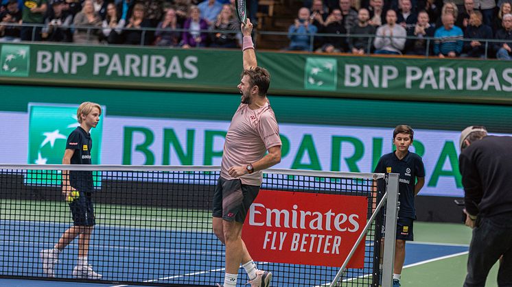 Stan Wawrinka firar sin historiska seger.