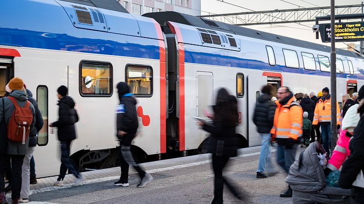 Mälartåg vid Eskilstuna Centralstation - Foto Niklas Björling Mälardalstrafik.jpg