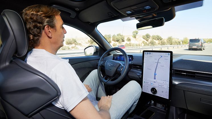 Ford BlueCruise, tehnologia de conducere cu mâini libere, poate fi activată de clienții din România și utilizată pe anumite autostrăzi din Europa