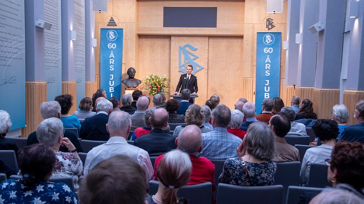 I år kan Scientology Kirken, der nyder anerkendelse som trossamfund i flere og flere lande på verdensplan, fejre 60 års jubilæum i Danmark