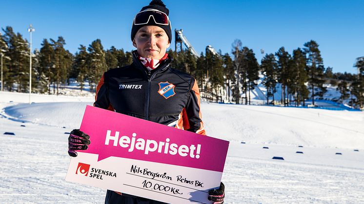 Nils Bergström vinner 10 000 kronor att dela mellan sig själv och ungdomsverksamheten i sin klubb Rehns BK.