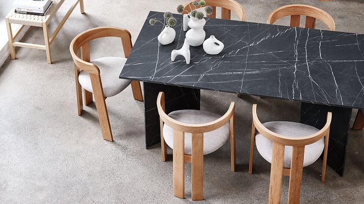 JYSK_Mesa de comedor KRONDAL 90x180 color mármol negro_199€.tif