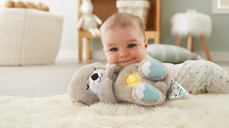  Er lebt nicht in Flüssen oder Seen, sondern mitten im Kinderzimmer: Der Fisher-Price Schlummer-Otter ist weit mehr als nur ein Kuscheltier.