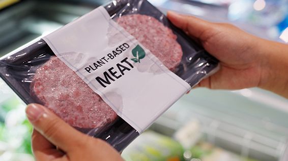 Le tecnologie di pesatura e ispezione ad alta precisione garantiscono la massima qualità dei sostituti della carne.