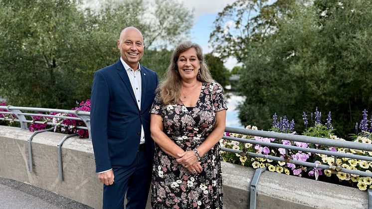 Kungsbacka kommuns kommundirektör Rickard Vidlund och kommunstyrelsens ordförande Lisa Andersson (M). 