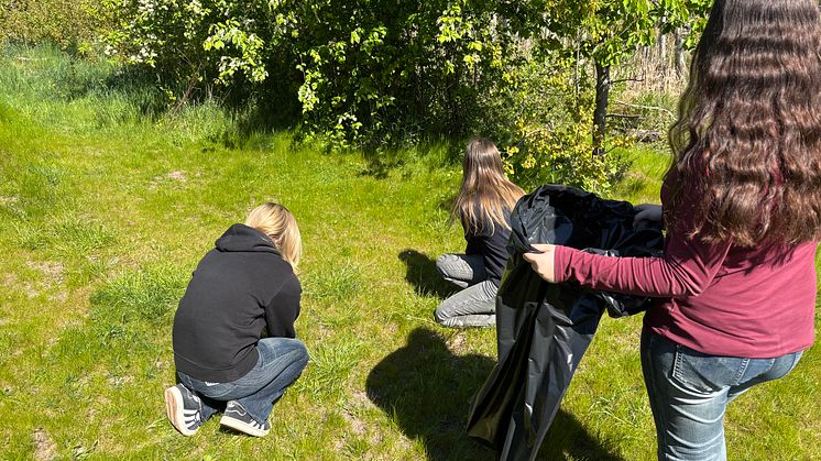Elever tar ansvar för Trollhättan – skolans skräpplockardagar engagerar hela området