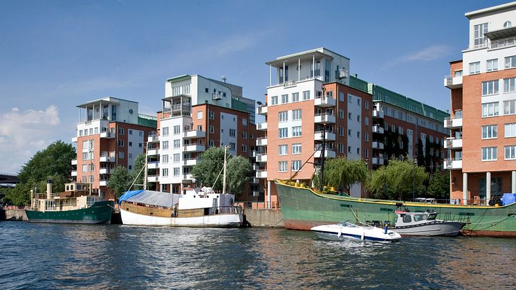 Bredband2 tar ett aktivt kliv för att göra Hammarby Sjöstad till ett föredöme för hur moderna stadsdelar kan dra nytta av smart digital infrastruktur.