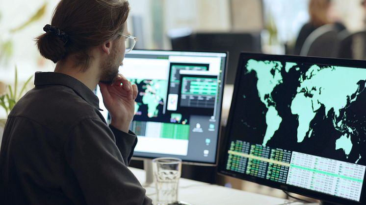 Human factor in cyber risk