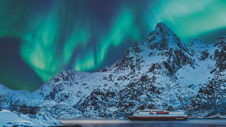 Hurtigruten's MS Richard With under the Northern Lights in Arctic Norway. Photo: Hurtigruten