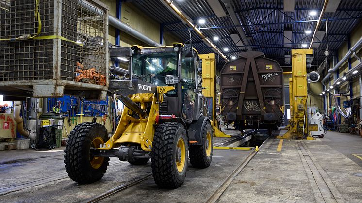 Volvo L25 Electric gör två maskiners jobb på Euromaint