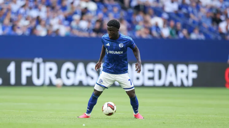 Christian Gomis überblickt die Spielsituation.