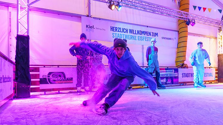 Die Vorfreude auf´s Stadtwerke Eisfestival ist schon jetzt riesig. Diesmal mit neuem Standort am Germaniahafen.