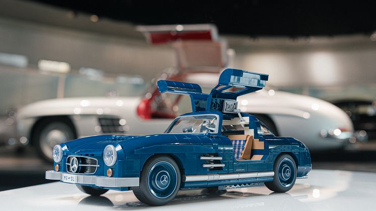 Mattel Brick Shop™ präsentiert erste Produktlinie in Zusammenarbeit mit Hot Wheels®