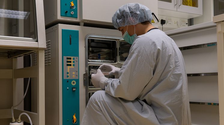 arbete_i_lab.jpg