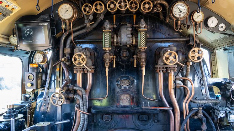 Hitachi Rail's ETCS signalling on steam powered train