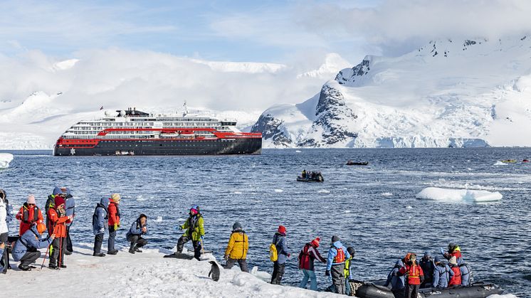 © HX Ted Gatlin MS Roald Amundsen Antarctica