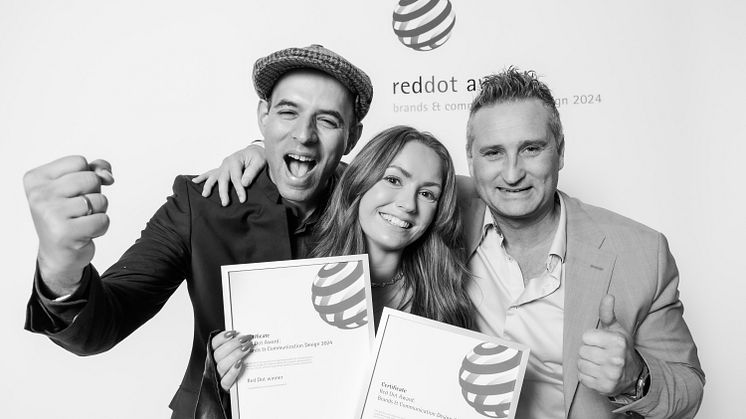 Omid, Emma och Fredrik på plats i Berlin för att ta emot priset 