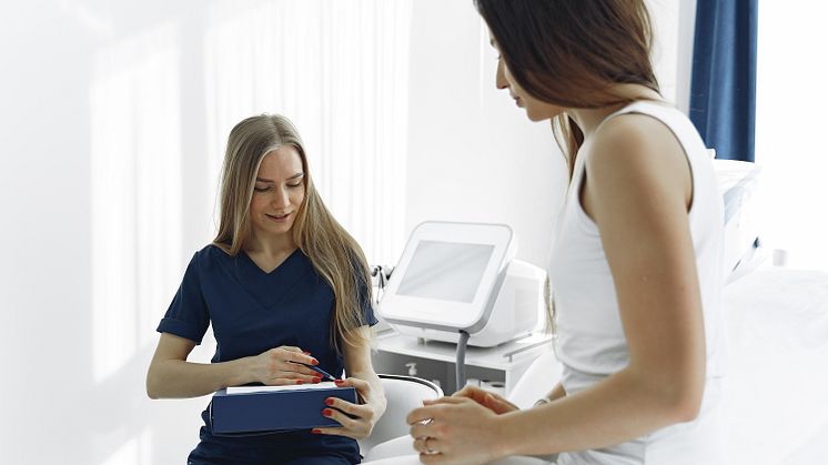 Frauen-Gesundheit: Bessere Darmkrebs-Prävention ab April 2025. 