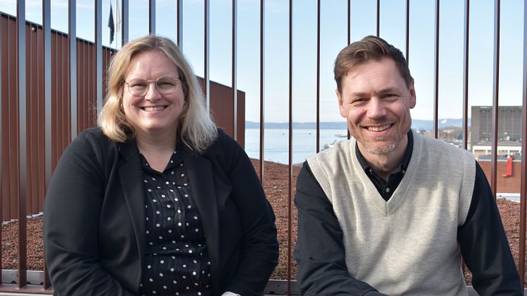 Sertifiseringssjef Viel Sørensen og koordinator for BREEAM In-Use, Bjørn-Yngve Kinzler Eriksen håper at den norsktilpassede manualen vil gjøre det enklere for byggeiere å forbedre miljøprestasjonen i sine bygg. 