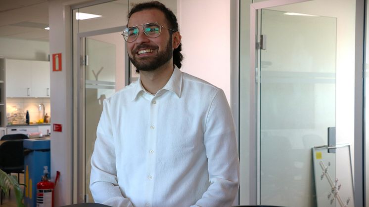 Zaid Saeed i lokalerna på Ringön. Foto: Jonas Löfvendahl