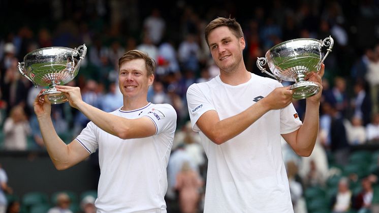 De regerande Wimbledonmästarna är på plats i Stockholm.