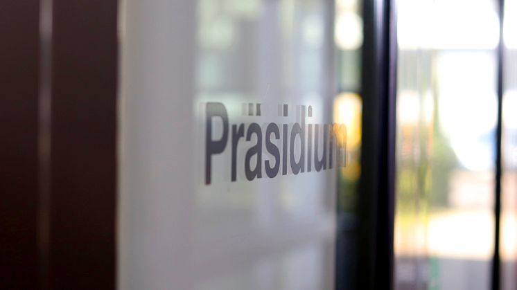 Gemeinsame Sitzung von Hochschulrat und Senat bringt Einigung | Abwahl von Präsidentin Prof.in Dr.in Verena Pietzner ist damit bestätigt 