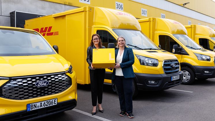 Bis Ende 2025 liefert Ford Pro 2.400 vollelektrische Ford E-Transit und E-Transit Custom an die Deutsche Post und DHL