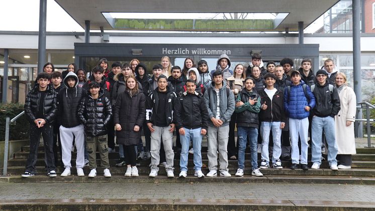 Studierende der Uni Vechta unterstützen Schülerinnen und Schüler der Adolf-Kolping-Schule Lohne beim Berufseinstieg