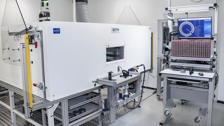The 2-ton dead load testing machine impresses with its load cell magazine, full automation and digital connection to the Mine