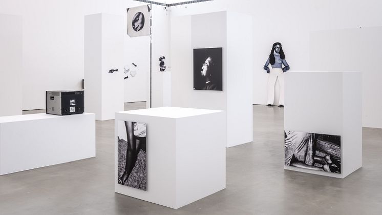 Frida Orupabo, installationsvy On Lies, Secrets and Silence Bonniers Konsthall. Foto: Bonniers Konsthall (Jean-Baptiste Béranger)