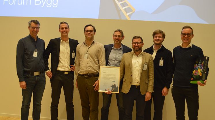 Moko - Årets Leanbyggare 2024. Från vänster: Stefan Olsson, Hampus Wedin, Mats Lundström, Robert Gerth, Patrik Jensen, Peter Severin Kragerud, Johan Ernfors. Bild: Linnea Persson