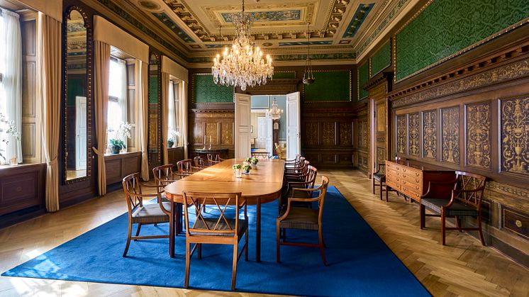 Over 300 kunstgenstande, som har været en del af Danske Banks historiske bygninger og kontorer ved Holmens Kanal, kommer på auktion hos Bruun Rasmussen til september. 