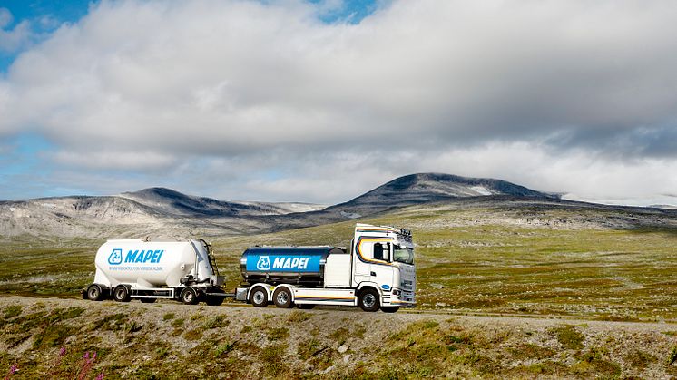 1830 KILOMETER: Ruuds Transport ville prøve sin nye batterielektriske Scania på en skikkelig langtur. Derfor kjørte de fra Nord-Odal til Alta. Her passerer de Saltfjellet på vei nordover