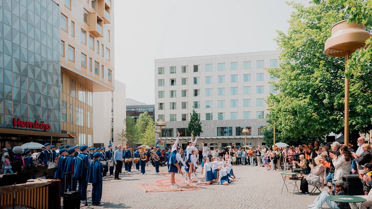 Sommaren bjuder på ett fullspäckat program på Söder med roliga aktiviteter som Malmö Opera på lastbil, Chill på Mäster Palm och Art Fest.