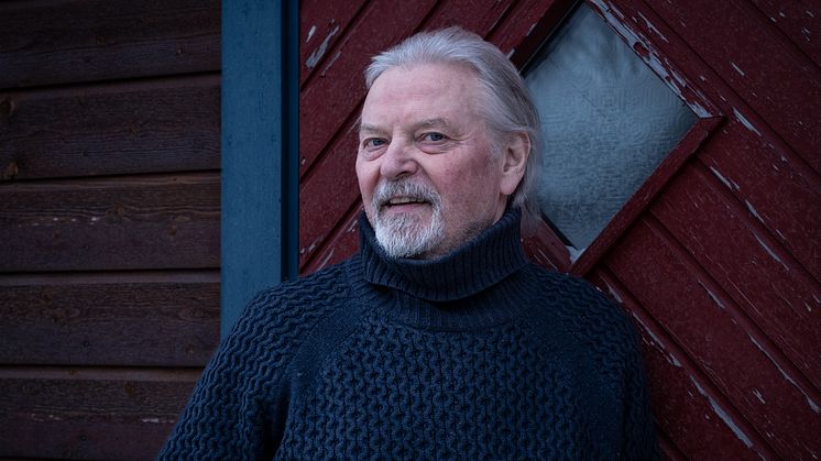 Rolf Degerlund spelar Jan i Skrolycka i Kejsarn av Portugallien på Västanå sommaren 2025.