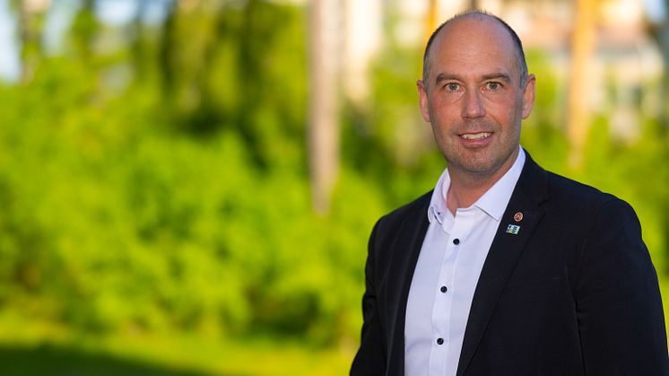 Äntligen! Det är fantastiskt att det nu händer, säger Rickard Carstedt, regionråd (S) Region Västerbotten.
