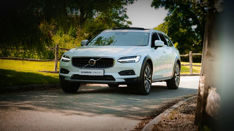 Vit Volvo Foto: Unsplash