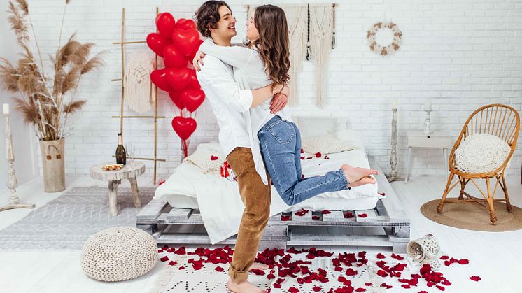 Ein sauberes Zuhause für ein romantisches Valentinswochenende:  Einfache Tipps für eine gemütliche Atmosphäre