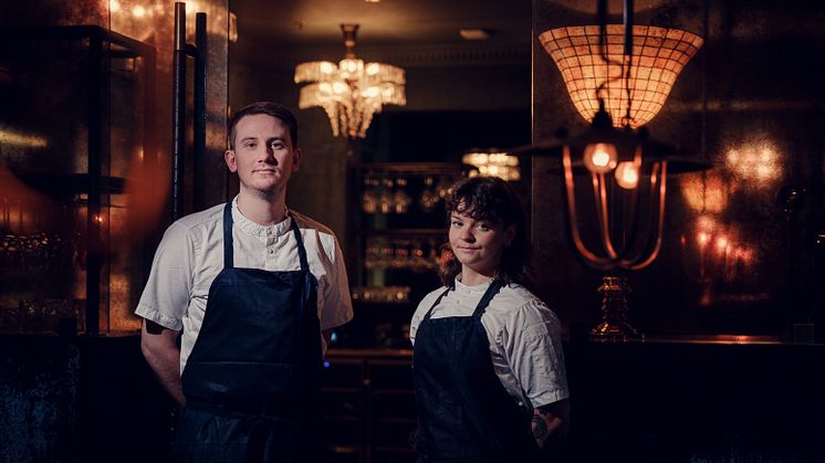 Gotthards matsal, från vänster Albin Kauppi, Katrin Kunosson, Foto Andreas Nilsson