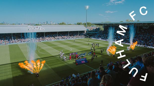 Vy från Matchday Plus - Riverside Stand Upper - Craven Cottage