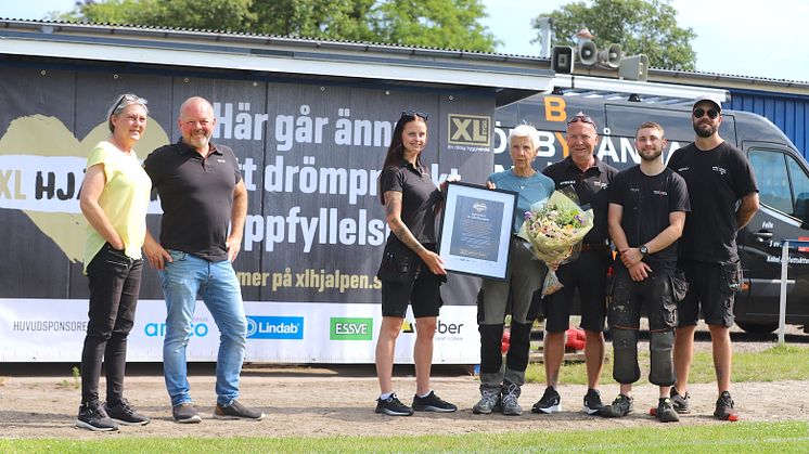 Från vänster, Åsa Christiansson, Sven Hansson och Johanna Nyquist XL-BYGG, Lena Petersén, Mörbylånga GoIF, Anders Sontér, Felix Karlsson och Markus Karlsson, Mörbylånga Bygg & Anläggning. Foto: Kalle Karlsson, Ölandsbladet.