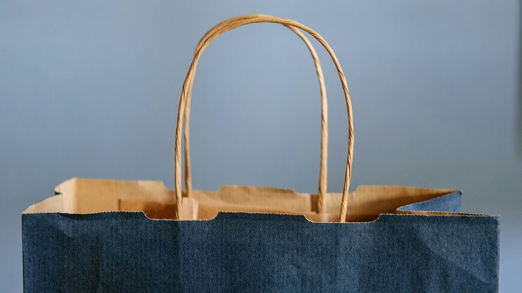 I en ny studie ska forskare från Jönköping University och Umeå universitet nu undersöka hur handeln utformar strategier som inte bara fokuserar på finansiell vinstmarginal, utan även hjälper oss att göra mer hållbara val. 