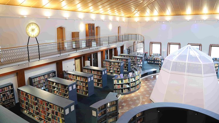 Upptäck bibliotekens inspirerande vårprogram!