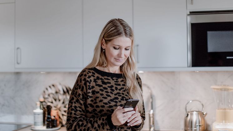 I år firar Wallenstams boendeapp femårsjubileum. Idag är nästan 10 000 lägenheter anslutna och i communitydelen med hyresgästernas sociala flöde för respektive fastighet pågår totalt cirka 3 000 samtal per månad.